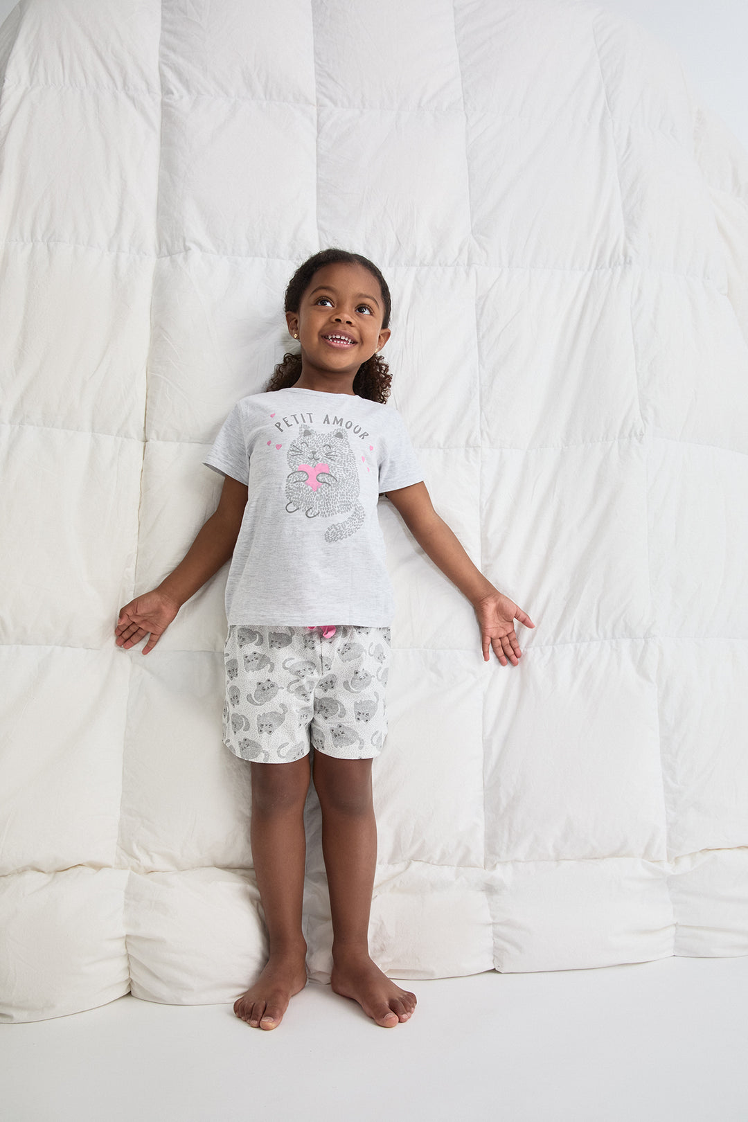 PIJAMA CORTO NIÑA PETIT AMOUR  GRIS VIG. CLARO