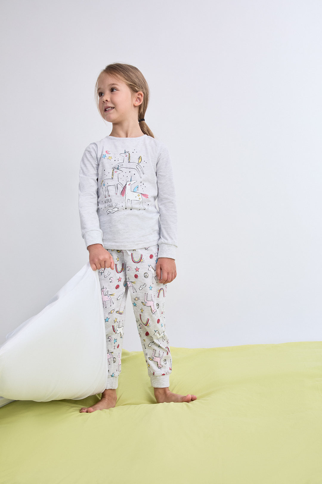 PIJAMA LARGO NIÑA MYWORLD  GRIS VIG. CLARO